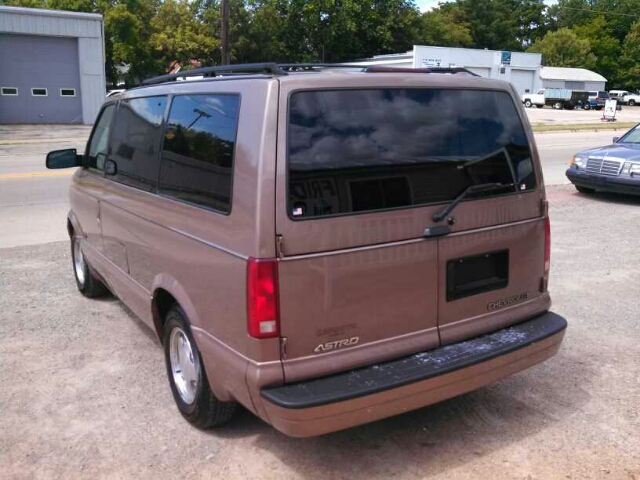 Chevrolet Astro Base Passenger Van