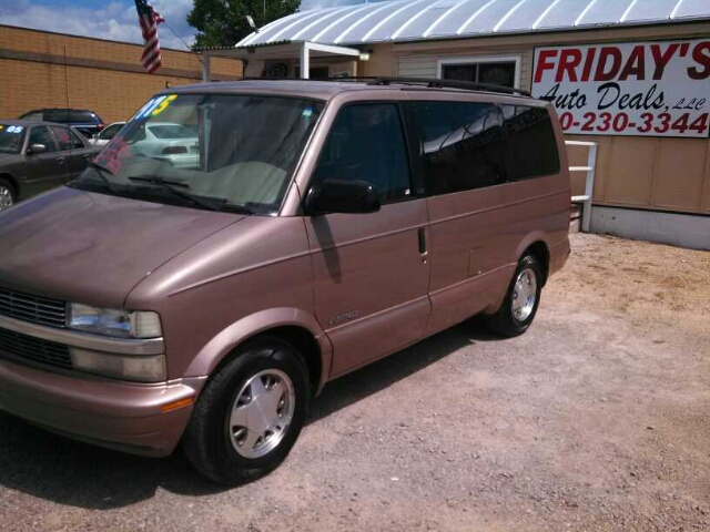 Chevrolet Astro 2000 photo 3