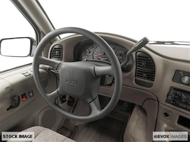 Chevrolet Astro 2000 photo 1