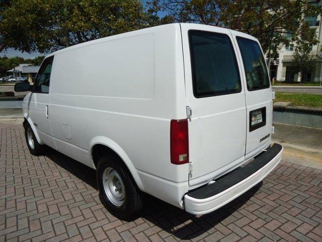 Chevrolet Astro 2000 photo 25