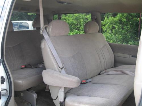 Chevrolet Astro 2000 photo 2