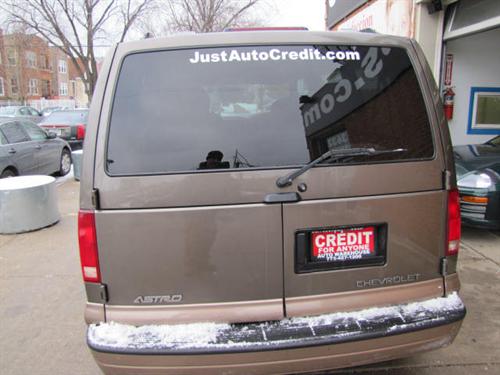 Chevrolet Astro 2000 photo 2