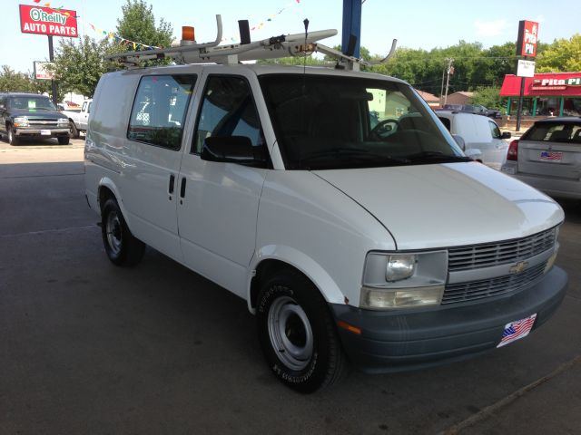 Chevrolet Astro 2000 photo 3