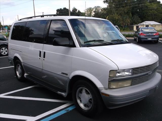 Chevrolet Astro 2000 photo 2