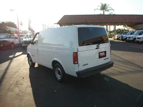 Chevrolet Astro 2000 photo 1