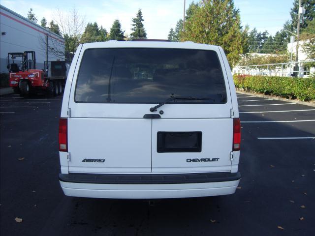 Chevrolet Astro 2000 photo 3