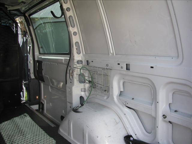 Chevrolet Astro 2001 photo 3