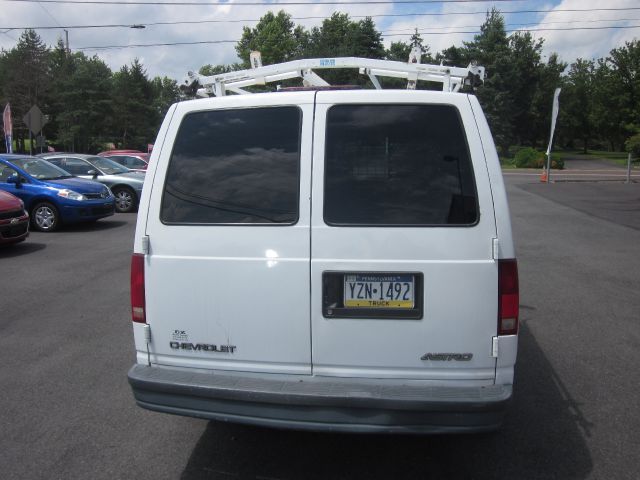 Chevrolet Astro 2001 photo 1