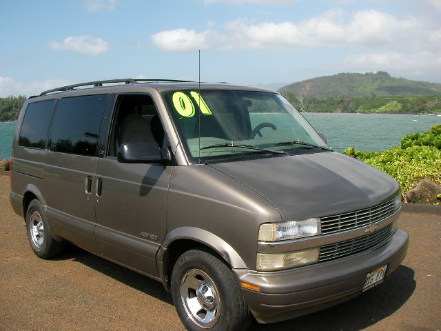 Chevrolet Astro 2001 photo 2