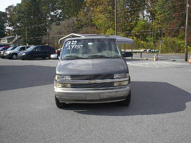 Chevrolet Astro 2001 photo 0