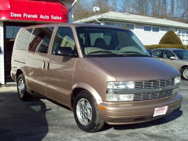 Chevrolet Astro 2003 photo 3