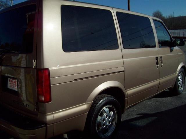 Chevrolet Astro 2003 photo 4