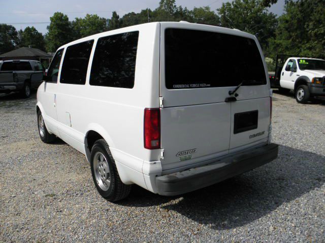 Chevrolet Astro 2003 photo 4