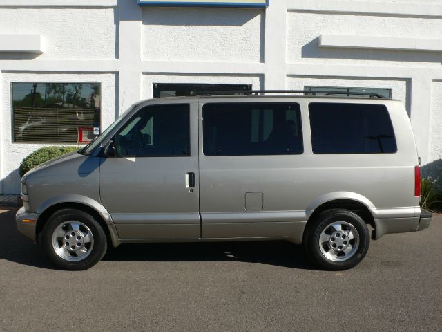 Chevrolet Astro 2003 photo 4