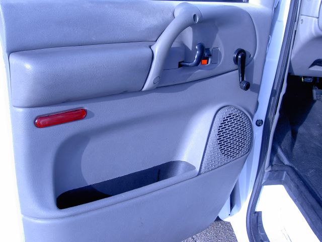 Chevrolet Astro 2003 photo 18