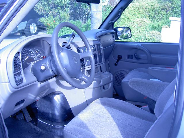 Chevrolet Astro 2003 photo 19