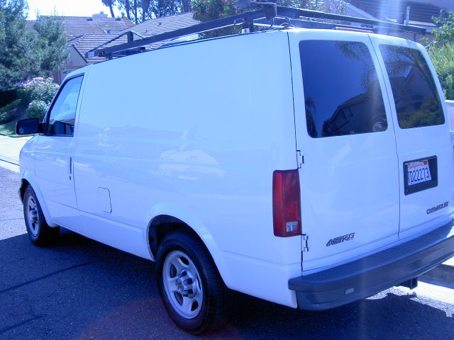 Chevrolet Astro 2003 photo 25