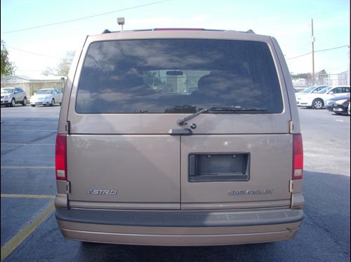 Chevrolet Astro 2003 photo 5