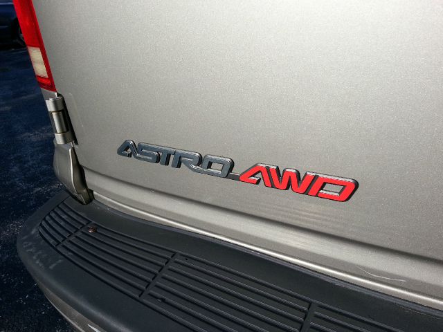 Chevrolet Astro 2003 photo 4