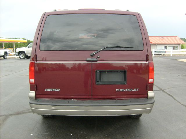 Chevrolet Astro 2003 photo 1