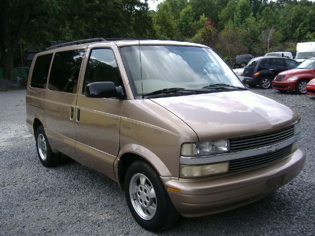Chevrolet Astro 2003 photo 4