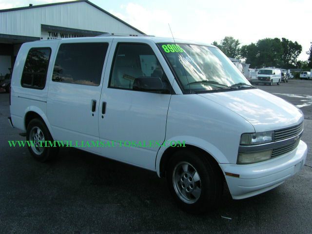 Chevrolet Astro 2003 photo 1