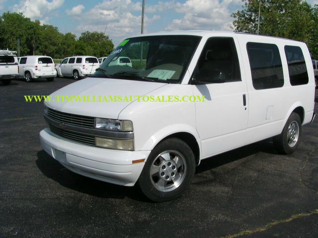 Chevrolet Astro 2003 photo 2