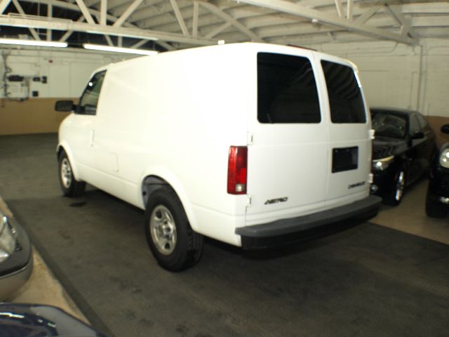 Chevrolet Astro 2004 photo 4