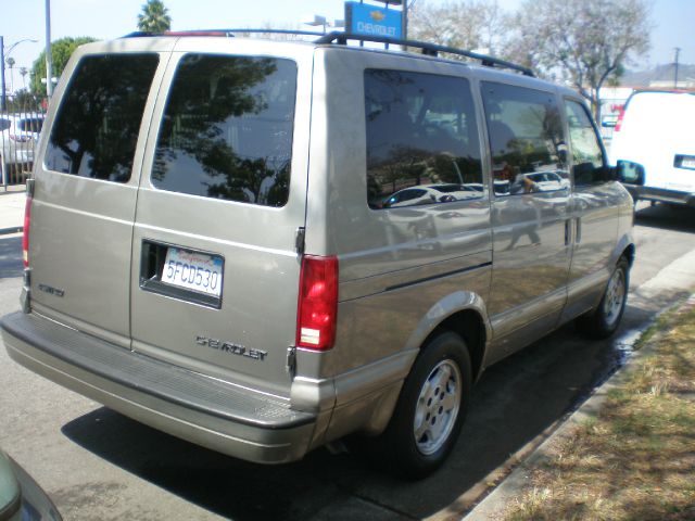Chevrolet Astro 2004 photo 1