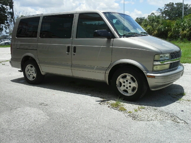 Chevrolet Astro 2004 photo 2