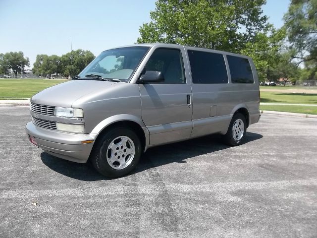 Chevrolet Astro 2004 photo 1
