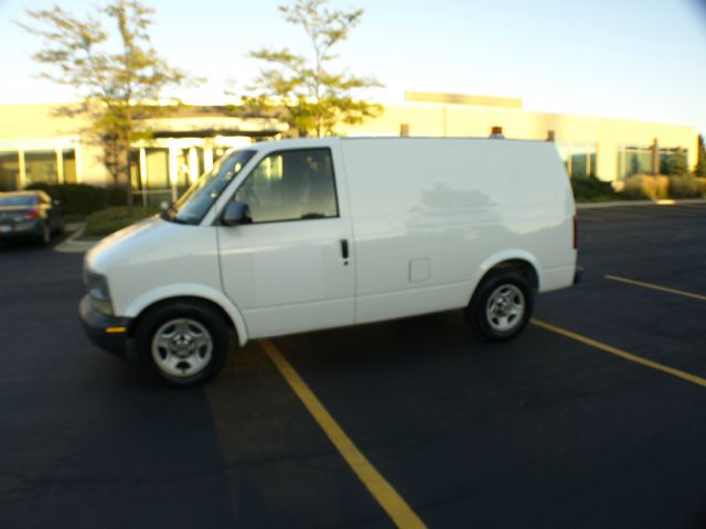 Chevrolet Astro 2005 photo 2