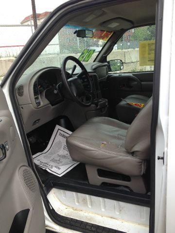 Chevrolet Astro 2005 photo 2