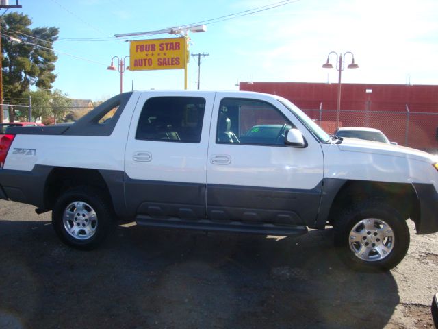 Chevrolet Avalanche 2002 photo 2
