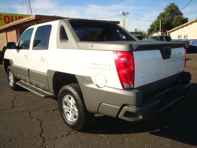 Chevrolet Avalanche 2002 photo 3
