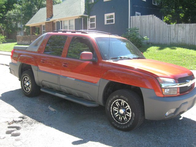 Chevrolet Avalanche 2002 photo 3