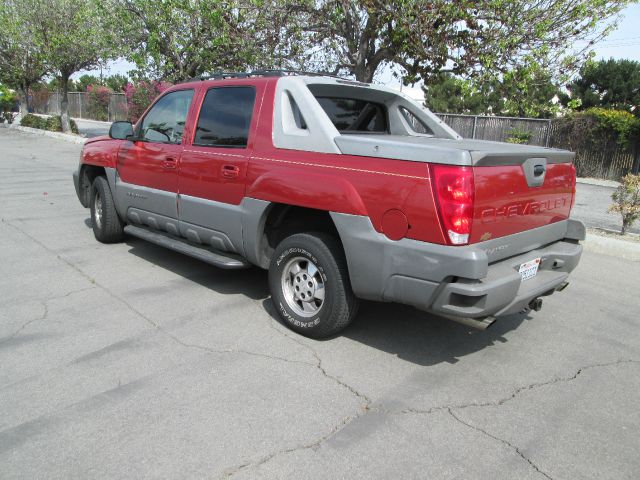 Chevrolet Avalanche 2002 photo 2