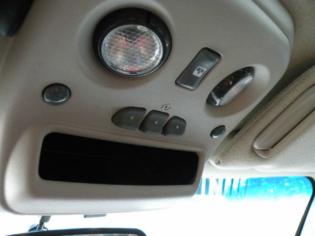 Chevrolet Avalanche 2002 photo 2