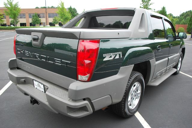 Chevrolet Avalanche 2002 photo 3