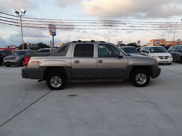 Chevrolet Avalanche 2002 photo 18