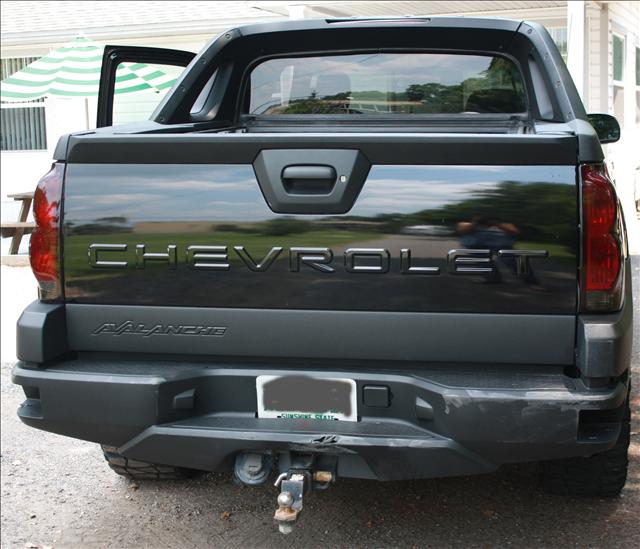 Chevrolet Avalanche 2002 photo 2