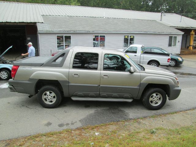 Chevrolet Avalanche 2002 photo 3