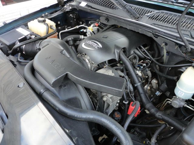 Chevrolet Avalanche 2002 photo 2