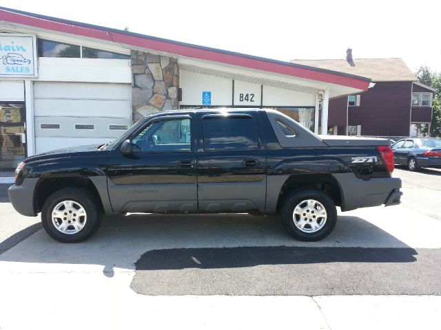 Chevrolet Avalanche 2002 photo 2