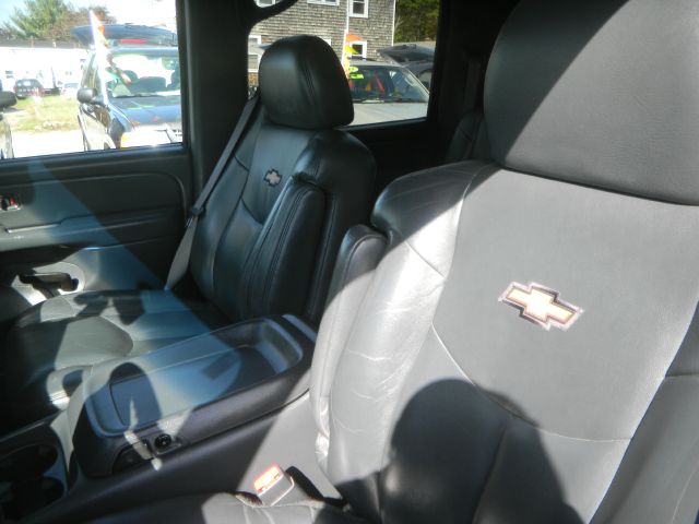 Chevrolet Avalanche 2002 photo 3