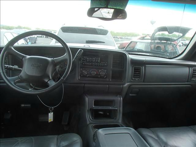Chevrolet Avalanche 2002 photo 3