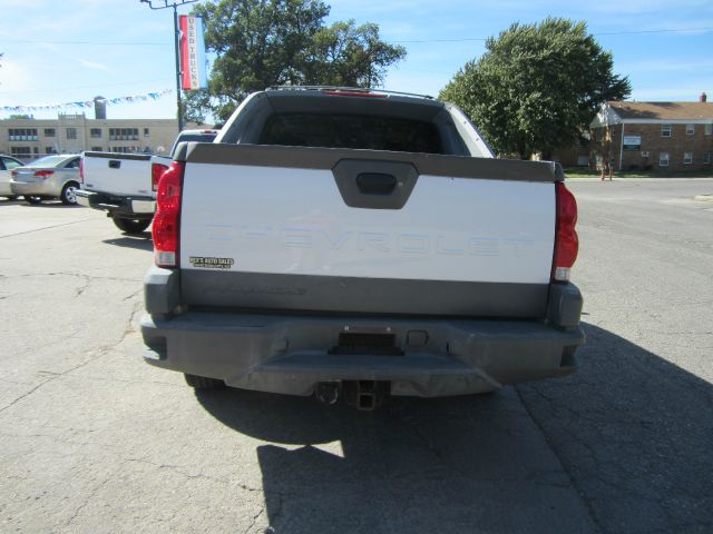 Chevrolet Avalanche 2002 photo 3