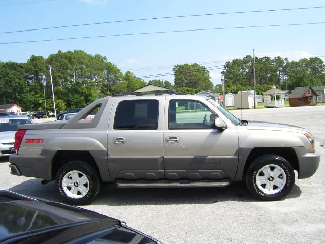 Chevrolet Avalanche 2002 photo 1
