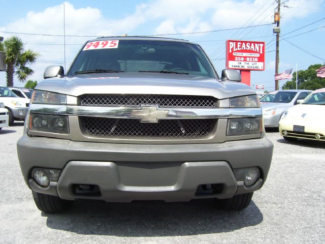 Chevrolet Avalanche 2002 photo 3