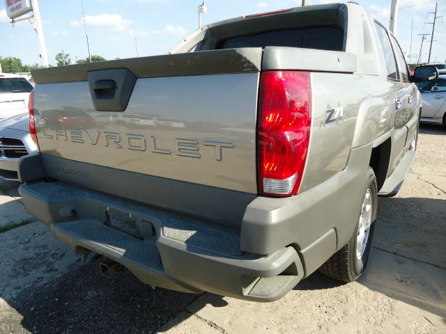Chevrolet Avalanche C350 4dr Sdn 3.5L Sport RWD Sedan Pickup Truck